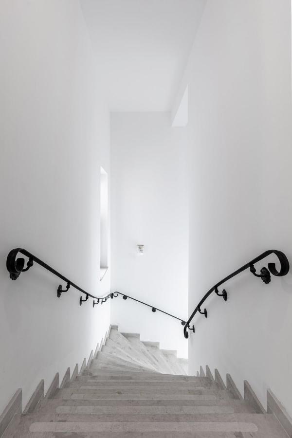 Holt Old Town Luxury Suites بوخارست المظهر الخارجي الصورة