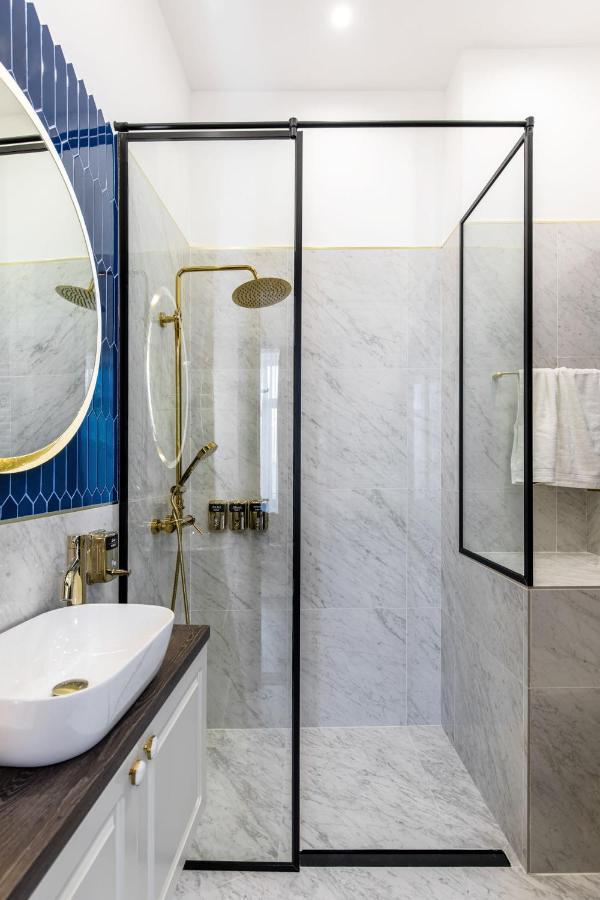 Holt Old Town Luxury Suites بوخارست المظهر الخارجي الصورة